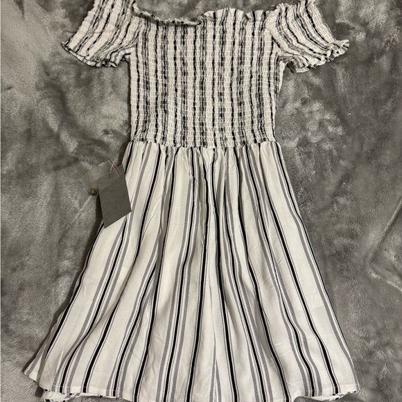 J for Justify Black and White Striped kids Romper - Picture 2 of 6